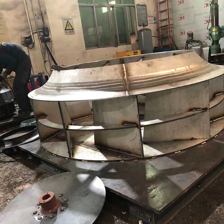 第三步Y4-73锅炉离心引风机风机机身安装、打磨、抛光